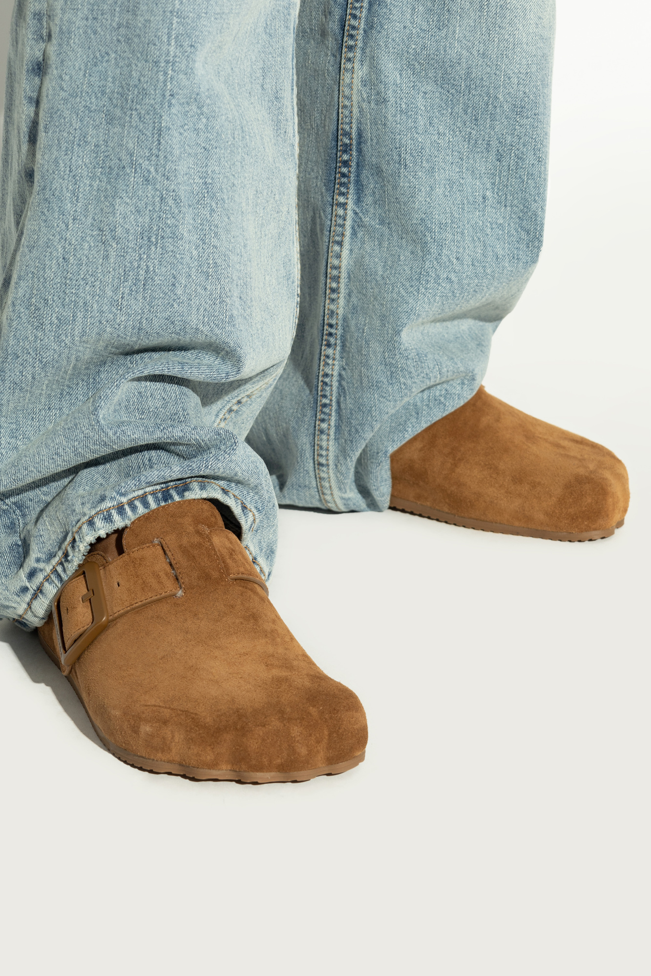 ●送料込●BALENCIAGA●Camel Suede Sunday Slippers Sunday shearling-lined suede mules in beige - Balenciaga